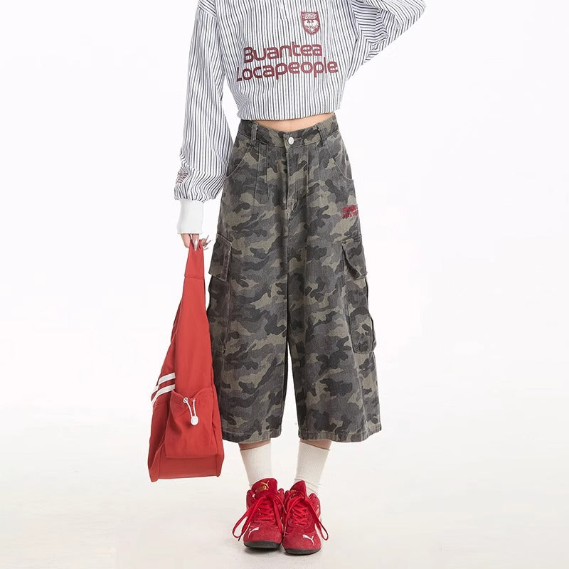 M&T Wear - Women's Camouflage Cotton Cargo Cropped Pants