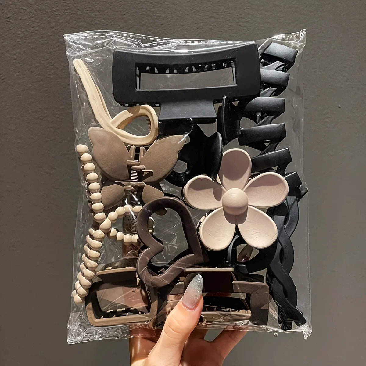 M&T Wear - 11-Head Shark Hair Clip Styling Set with Head Pad