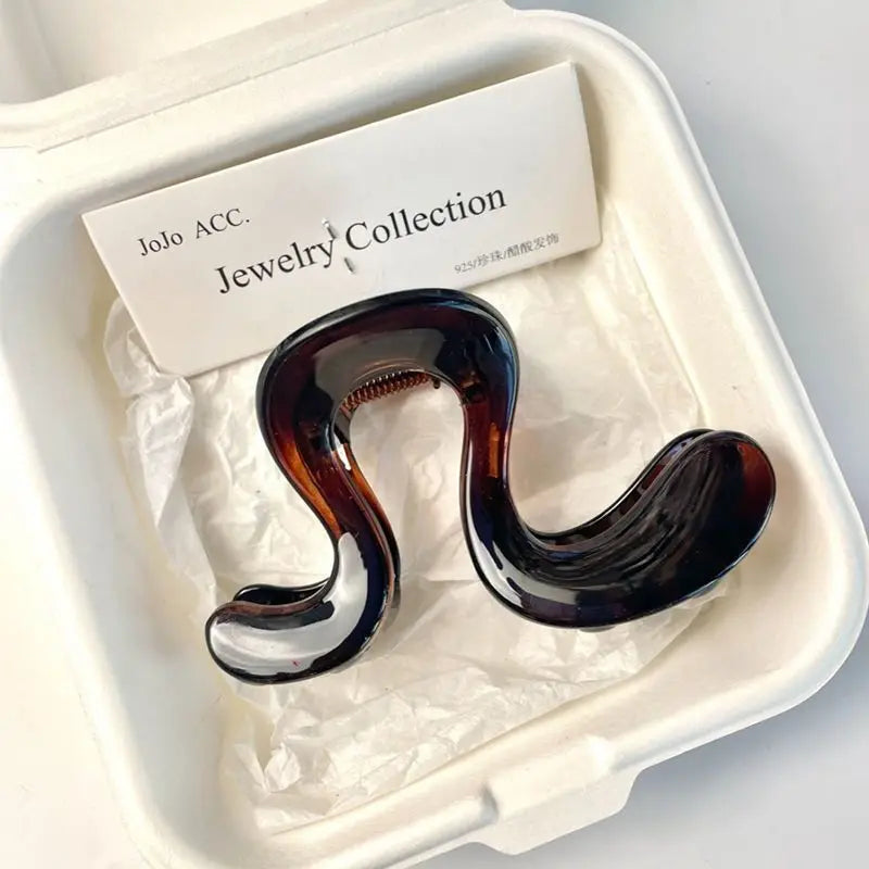 M&T Wear - Simple Irregular Shark Hair Clip Premium Hairpin