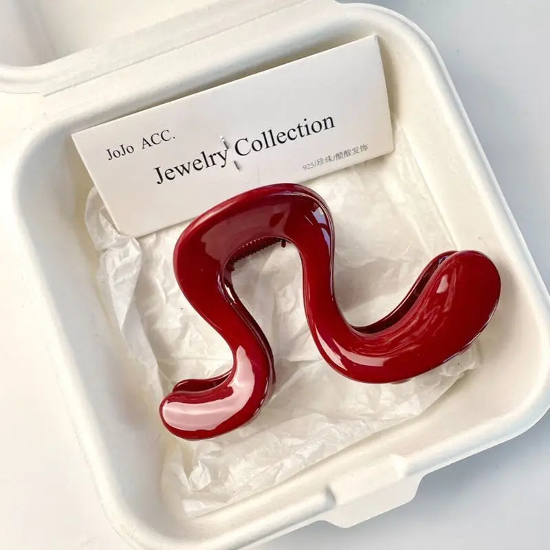 M&T Wear - Simple Irregular Shark Hair Clip Premium Hairpin