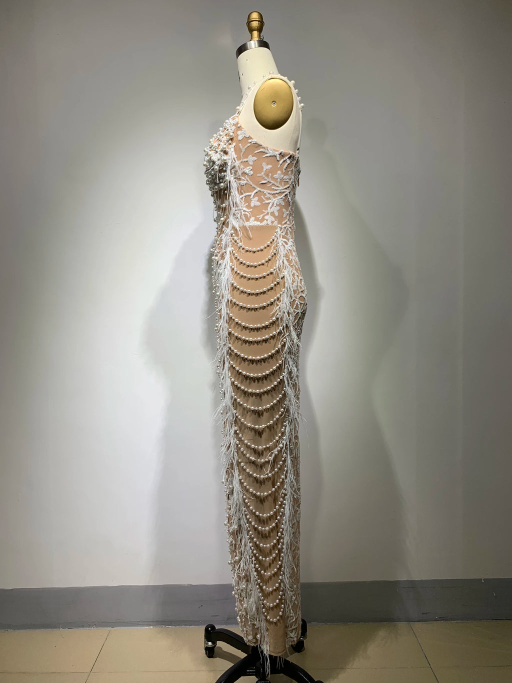 M&T Wear - Top Quality Handmake Luxury Women Sleeveless Sexy Feathers Pearl Beading Bodycon Long Dress Fashion Celebrate Red Carpet Dress - M&T Wear