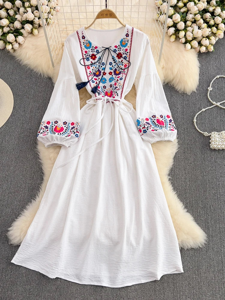 Retro Ethnic Embroidery Midi Dress