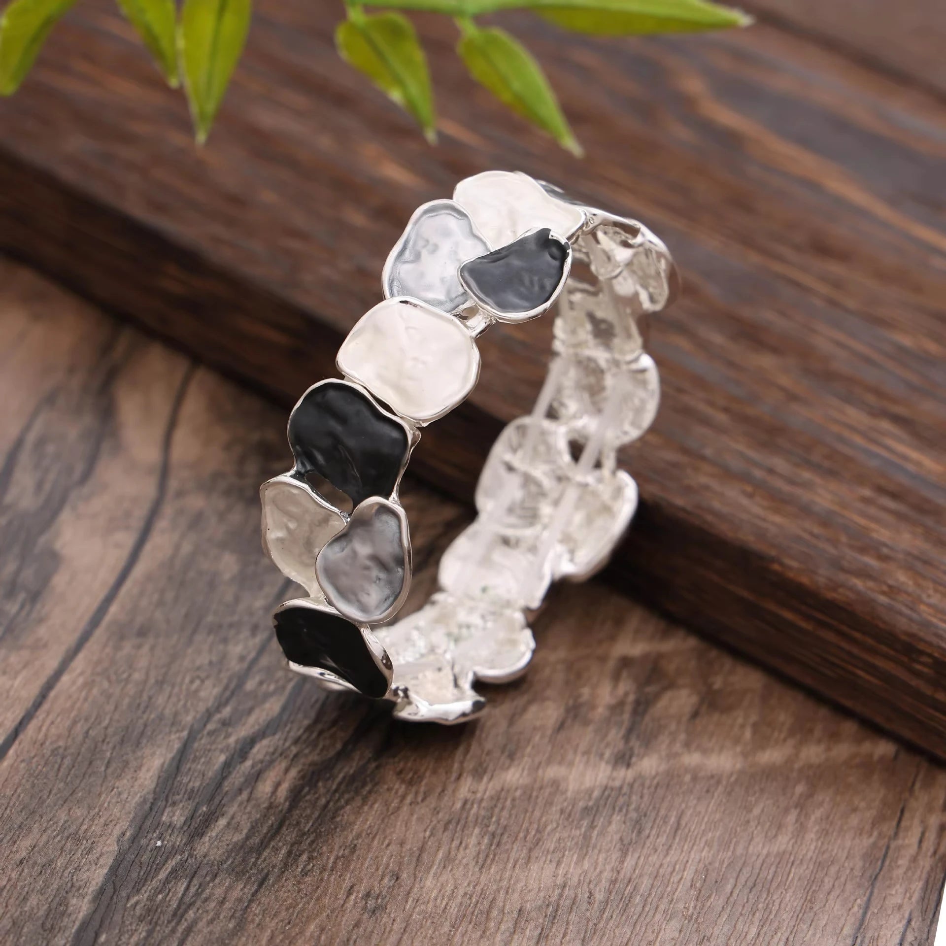 M&T Wear - Irregular Geometric Colorful Dripping Oil Bangle