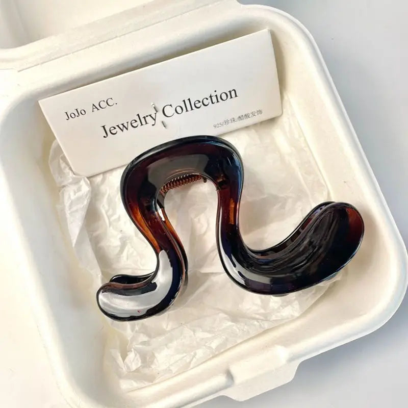 M&T Wear - Simple Irregular Shark Hair Clip Premium Hairpin