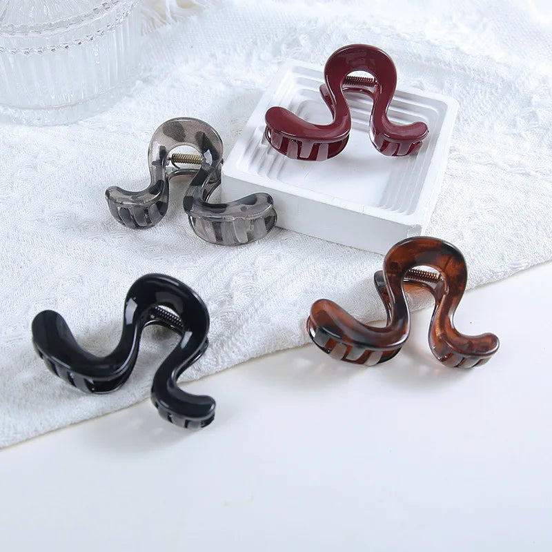 M&T Wear - Simple Irregular Shark Hair Clip Premium Hairpin